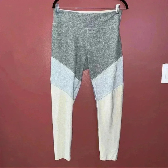 Outdoor Voices Leggings - Picture 1 of 7